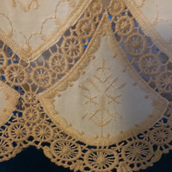 White and cream lace mini dress/tunic - Picture 2 of 6